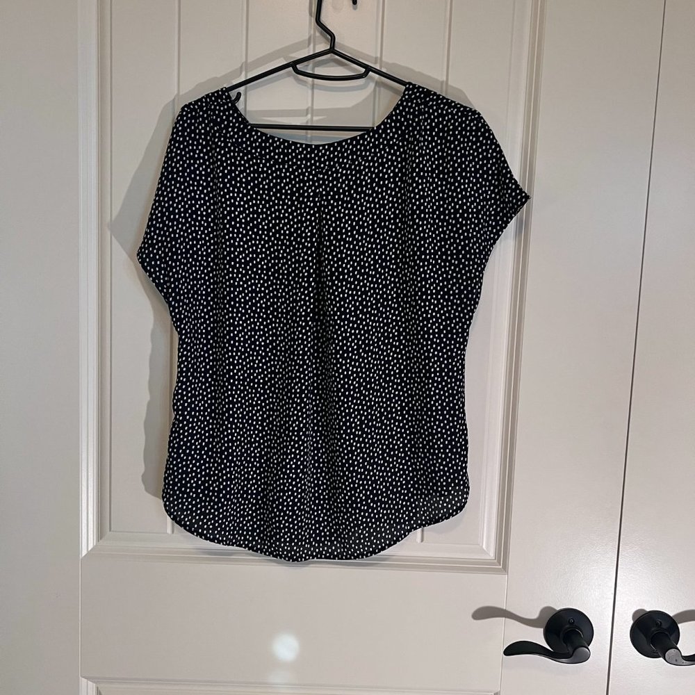 Banana Republic Black and White Blouse - Picture 3 of 4